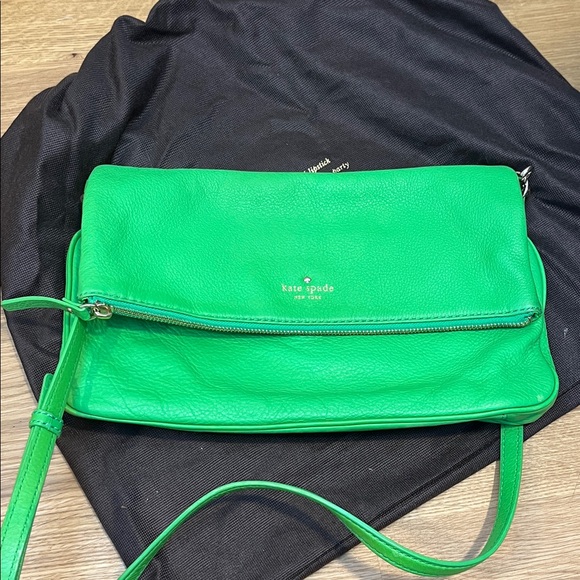 Kate Spade Cobble Hill Clarke green crossbody bag - Picture 1 of 11